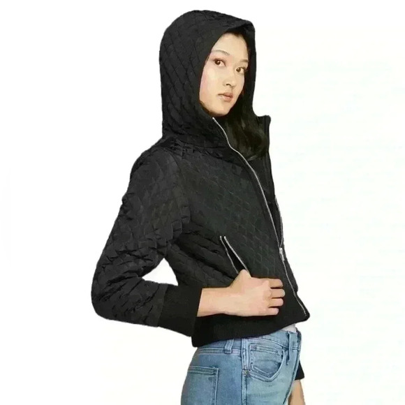 CHASER Cropped Black Hooded Jacket With Quilted Diamond Stitching Size Medium - Picture 2 of 11
